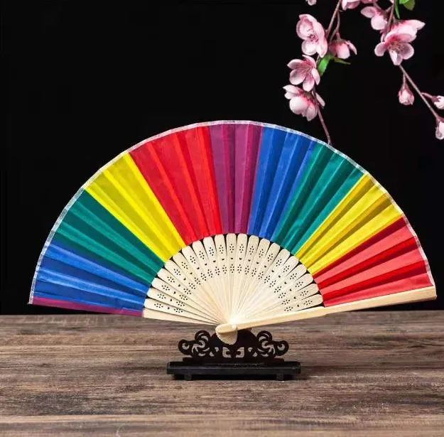 2022 nouveauté Style chinois coloré arc-en-ciel pliant main ventilateur fête faveurs mariage Souvenirs cadeau pour invité