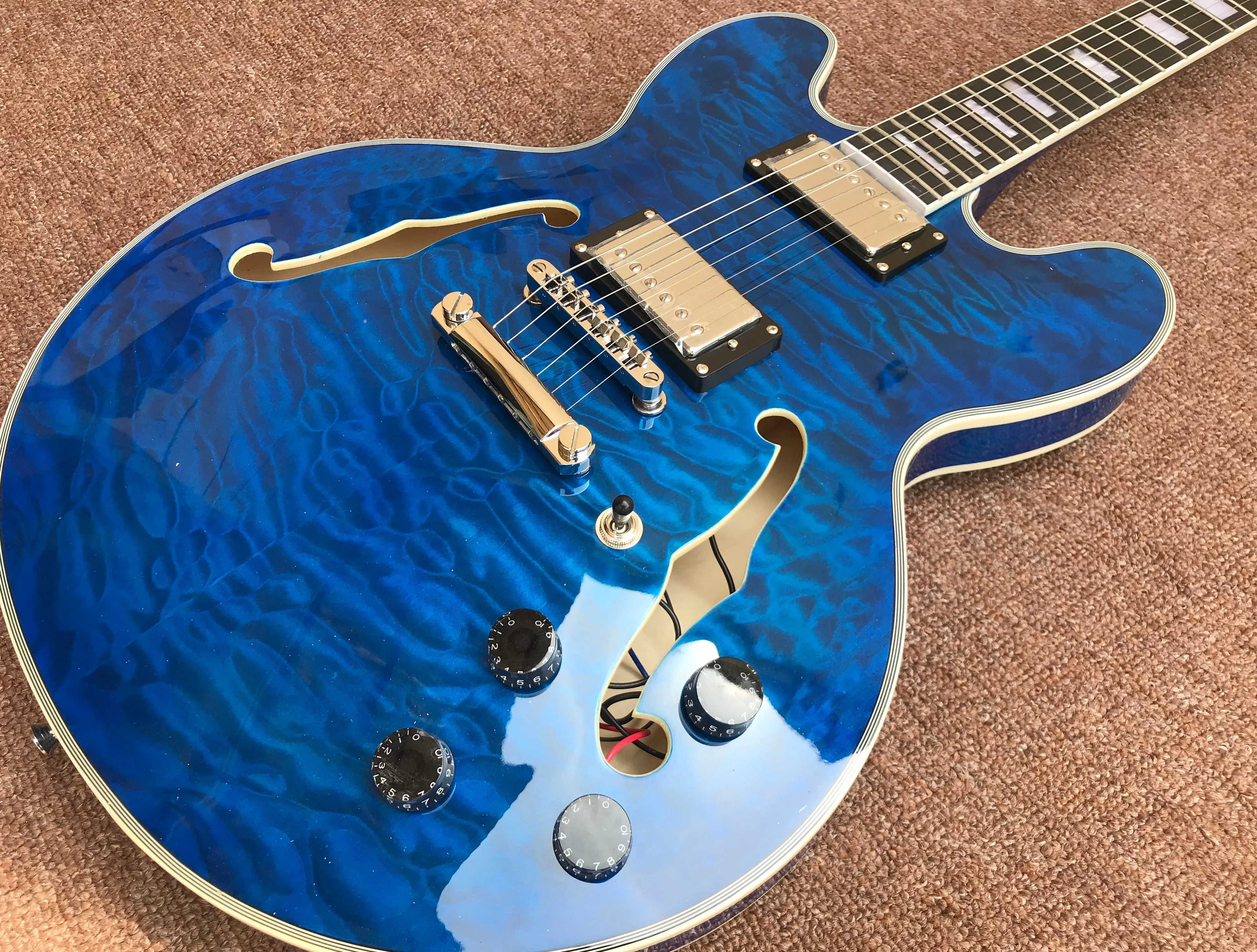 Mavi caz elektro gitar çift kapitone akçaağaç altın donanımı349m