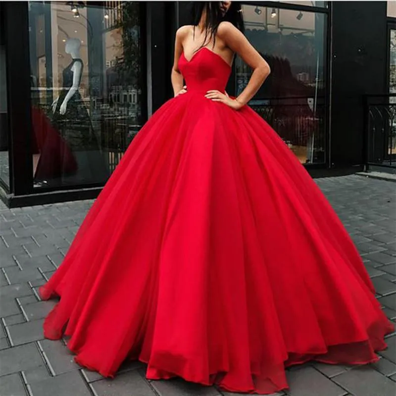 Simple peu coûteux décolleté décolleté longueur longueur volumineuse plis jupes jupe rouge robe de bal de fromal robe gala pageant femmes usure