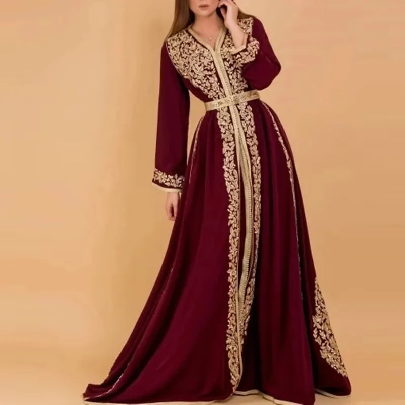 Burgundy Moroccan Kaftan Gold Appliques Islamic Evening Gowns Long Sleeves Modest V-neck Arabic Prom Occasion Gowns