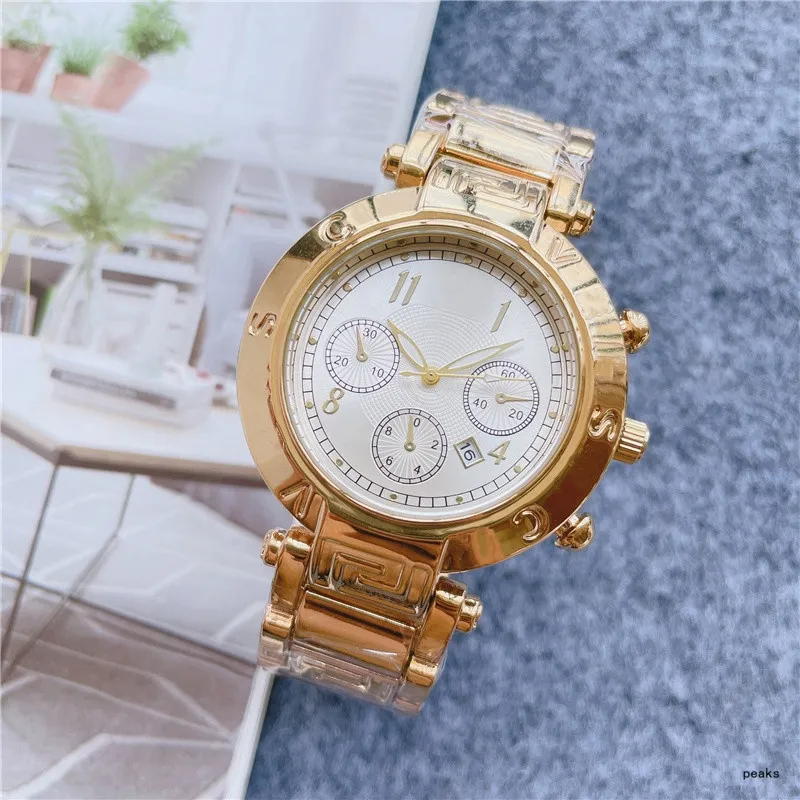2021 Nouvelle arrivée Trois points de luxe montres pour hommes 42mm taille Quartz Montre de haute qualité Top Marque designer horloge Ceinture en acier hommes accessoires de mode