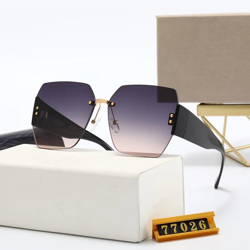2022 design Sunglasses women men Brand designer Good Quality Fashion metal Oversized sunglasses vintage female male UV400.