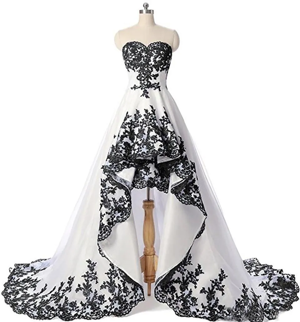 Gothic Black And White A Line Wedding Dress Sweetheart High Low Bridal Gowns Lace Appliqued Robe De Mariee Vintage Short Front Long Back Garden Bride Dresses Plus Size