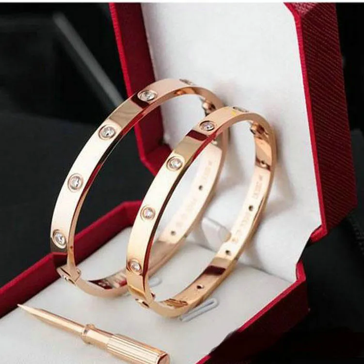 Bracelets de charme Love Design Bangle Momen Mull 4CZ Titanium Steel for Lover Gold Silver Rose Fashion Jóias de luxo com bolsa de veludo