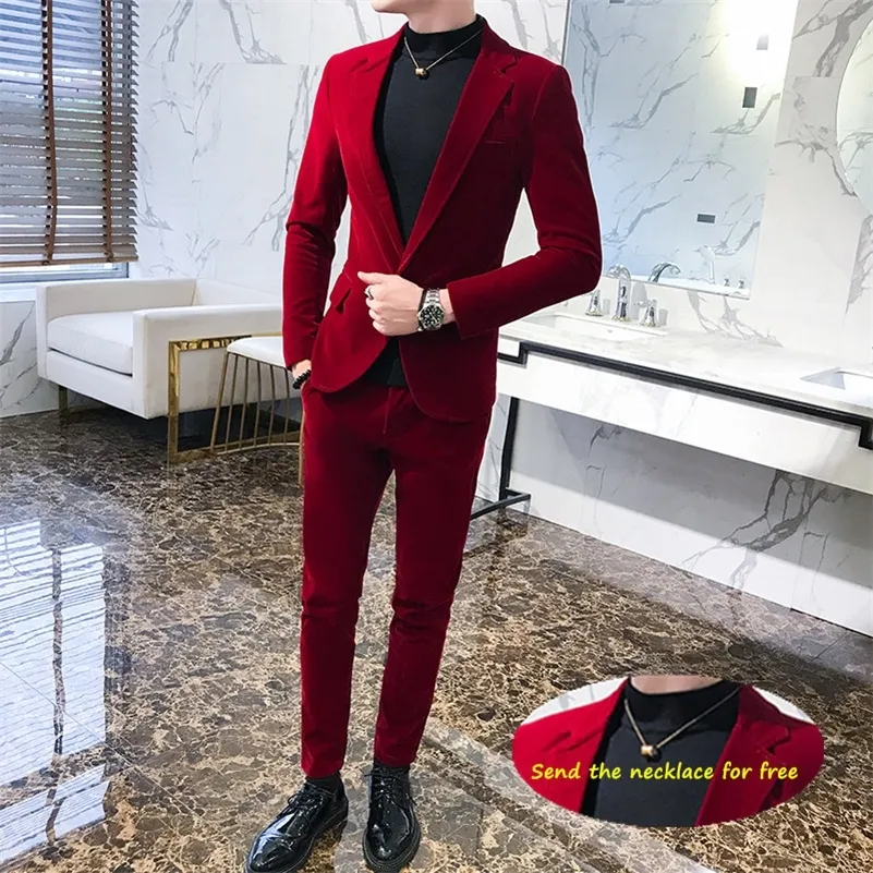 Abiti eleganti vino rosso Abiti da uomo in velluto di lusso per uomo Abiti da sposo in velluto da sposa Abiti da uomo 2 pezzi Flanella Verde Borgogna LJ200924