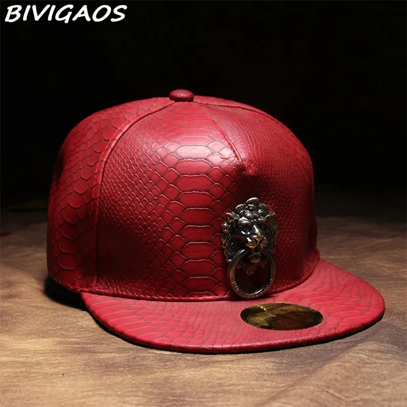 New Metal Sculpture Lion Head Snapback Hats Snakeskin Leather Hip Hop Cap Punk Style Baseball Caps For Men Women Black Red 2010232522