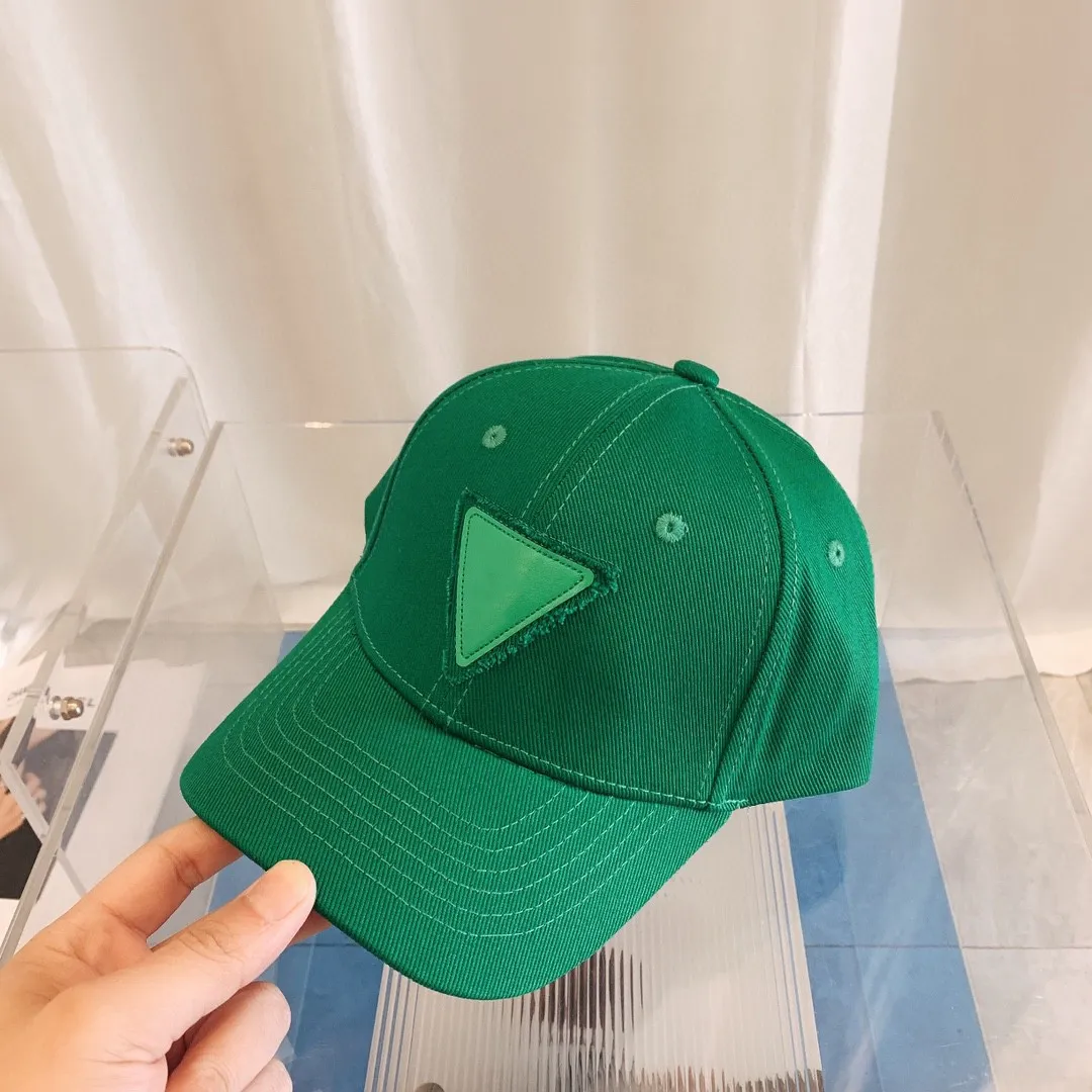 2022 Popular Green Designer Baseball Cap Summer Adjustable Ball Caps High Quality Men Women Beach Hats