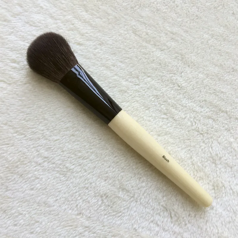 Blush Makeup Brush - Luxe Soft Natural Coat Breate Круглый щек Порошок Красота Красота Косметика Кисть Инструмент