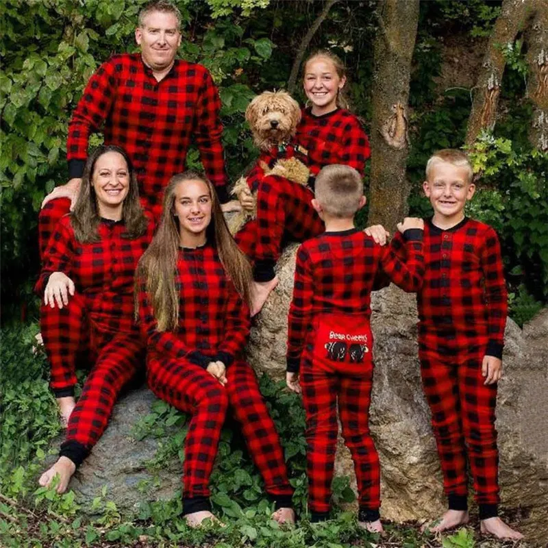 Family Matching Pajamas Jumpsuit Clothes Father Mother Baby Plaid Print Pajamas Mommy Girl Long Sleeve Warm Sleepwear Nightwear LJ201111