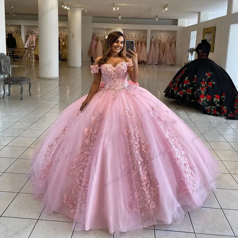 Roze Quinceanera Jurken Baljurk Party Dress Off Shoulder 3D Rose Flowers Puffy Sweet 16 Dress Celebrity Gowns Graduatio