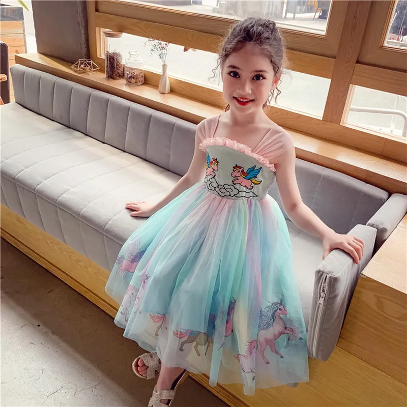 Hela 2021 Summer Girls Dress Rainbow Wings Unicorn Chiffon broderi Princess Holiday Dress Barn Kläder E89191R