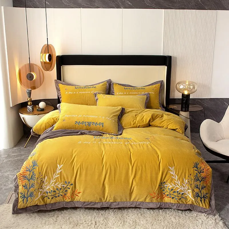 Bedding Sets Yellow Fleece Villus Thick Warmth In Winter Set Duvet Cover Bed Linen Fitted Sheet Pillowcases Home Textiles