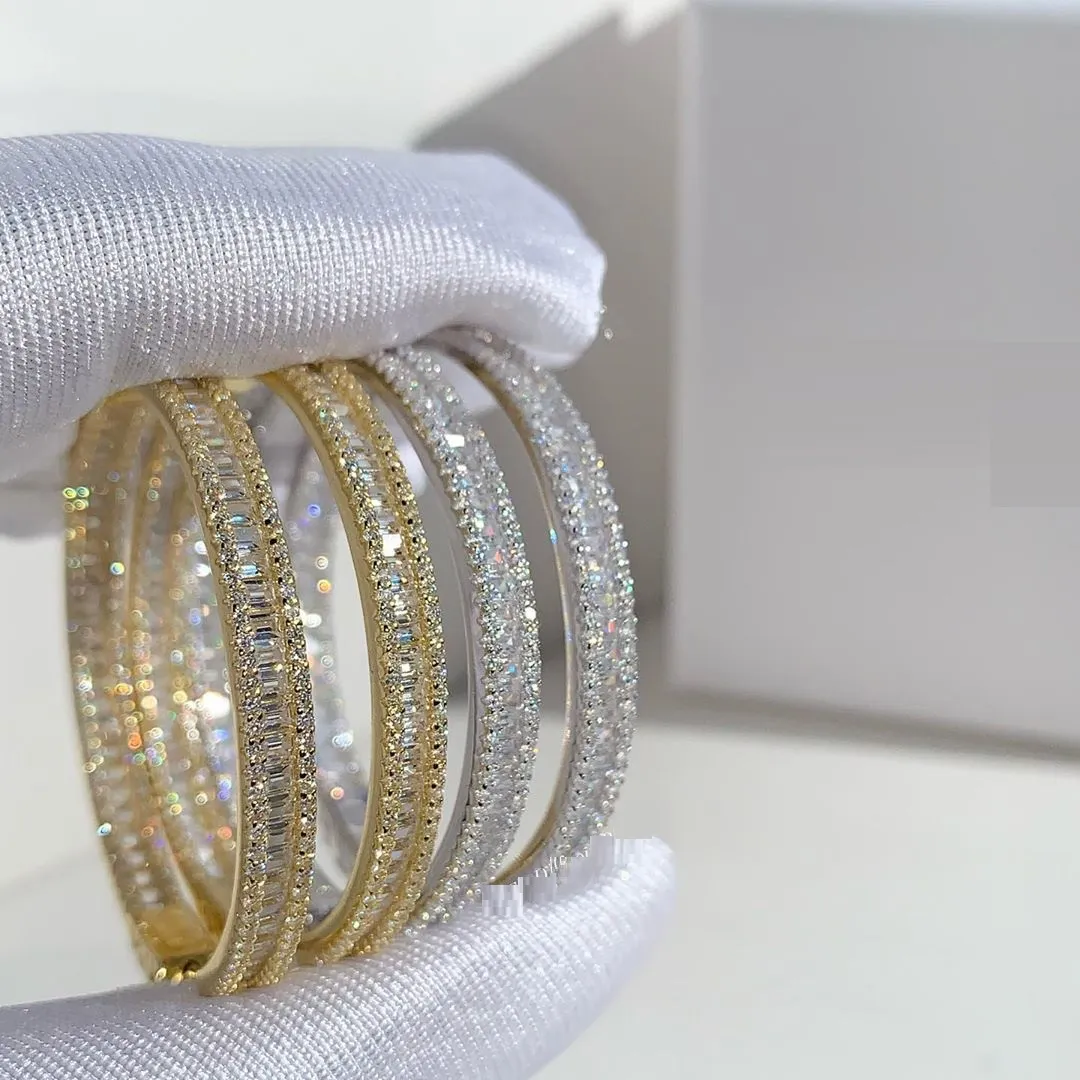 45 MILLIMETRI di Lusso Ghiacciato Bling Gioielli Pieno e Rotondo Baguette CZ Cubic Zirconia Splendida Moda Bling Huggie Orecchino ad anello Whole256d