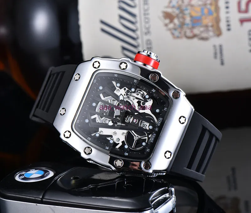 2021 Diamond Men's Klockor Top Märke Luxury Watch Mäns Quartz Automatisk kalender Armbandsur DZ Male Clock6