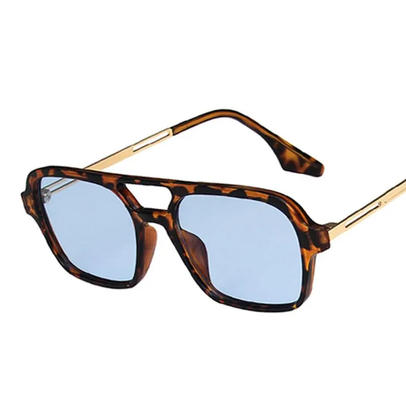 Okulary przeciwsłoneczne Square Mężczyźni Kobiety Vintage Niebieski Leopard Okulary Słońce Męskie Kobiet Jasne Obiektyw Fashoin Retro Marka Eyeglasses