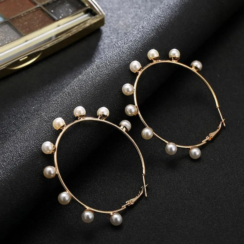 Charm Uam 2021 orecchini a cerchio di moda con perline cerchio semplice anello di colore oro grande per le donne