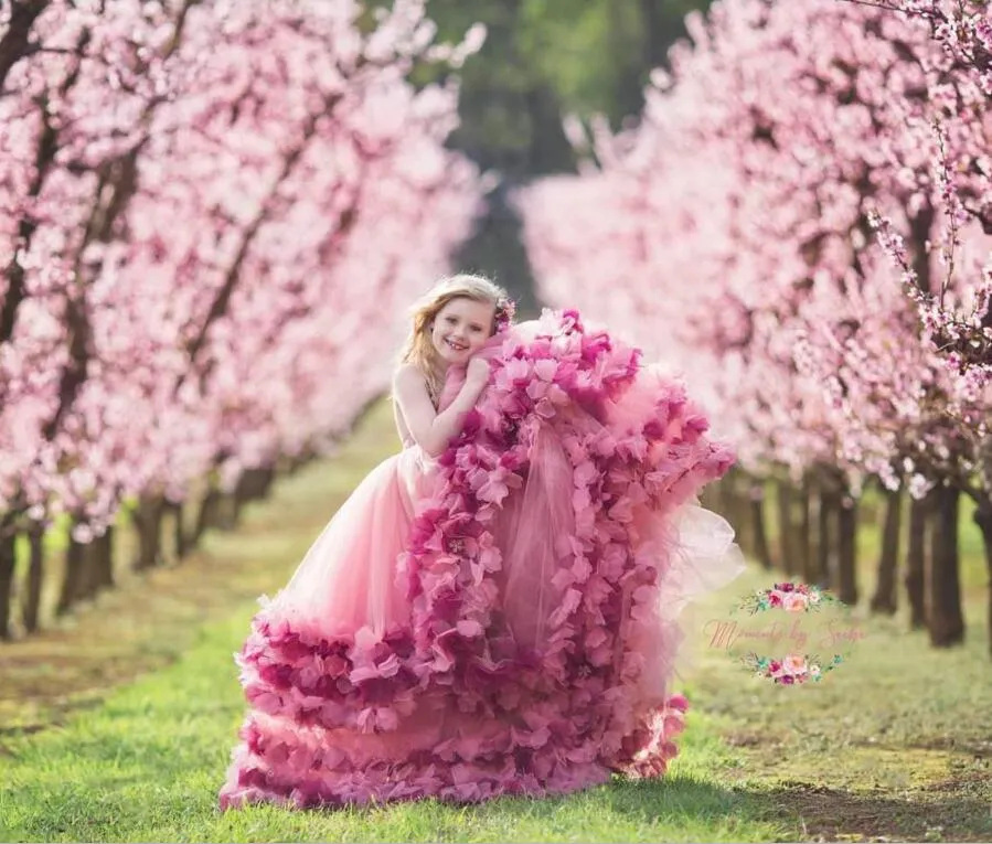 Balklänning Blomstertjejklänningar Spets Blommor Blommor Pärlor V-hals Gilrs tävlingsklänning Små barn första nattvardsklänningar