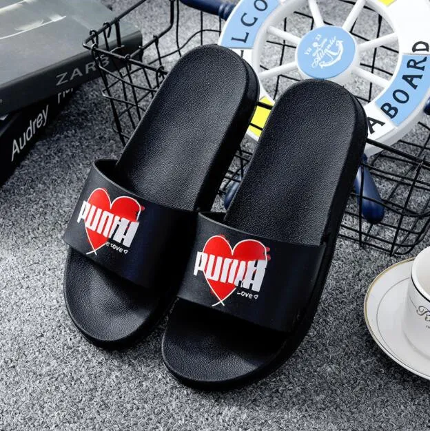 Fashion Man women`s shoes lovers` slippers outside indoor homecasual Beach bathroom slippers shoes Classic more brand style Free transshipment s01