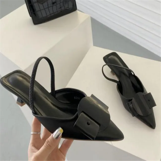 Kadınlar Sandalet Pompaları Ince Düşük Topuk 4 cm Bayanlar Moda Sivri Burun Sığ Slingback Mules Elbise Ayakkabı