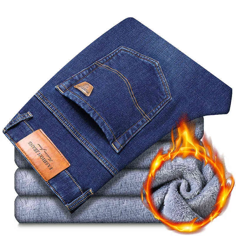 2020 Vinterbearbetning Jeans Män Svart Färg Slim Fit Stretch Tjock Velvet Byxor Varm Jeans Casual Fleece Byxor Man G0104