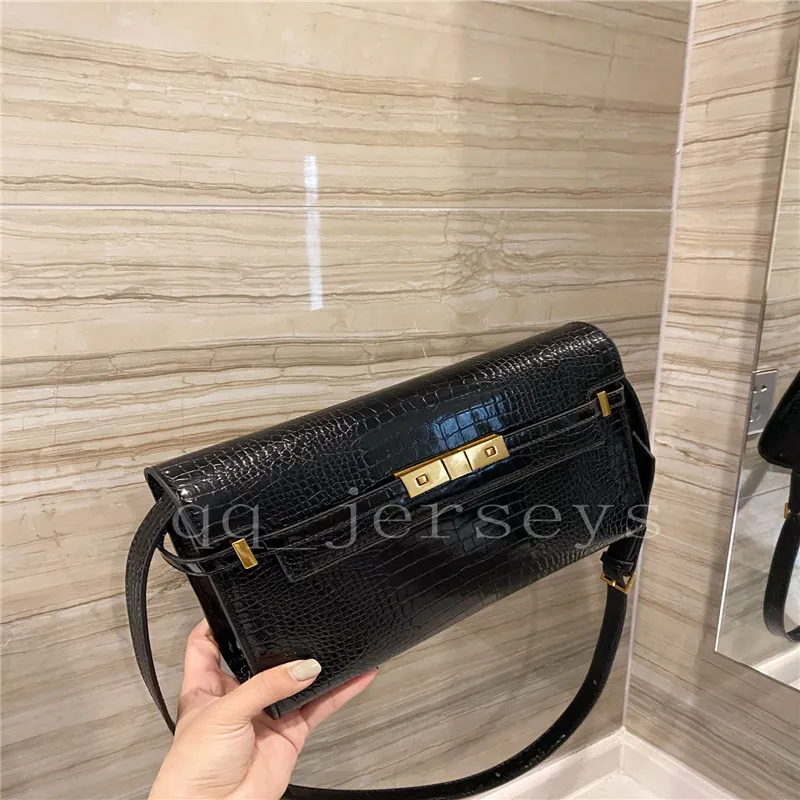 High Quality Luxury Designer leather female 2021 new trendy wild cross-body Manhattan bag commuter retro tofu underarm bag