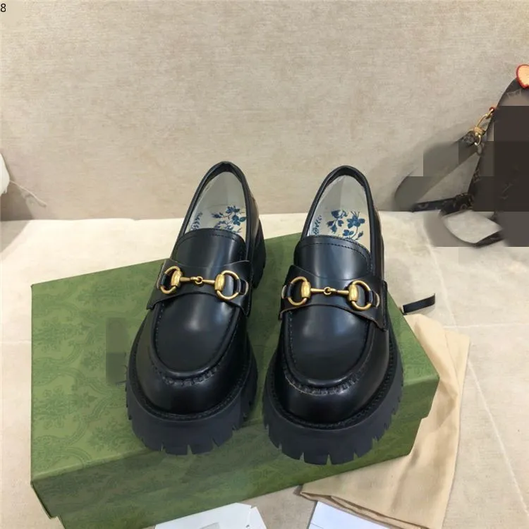 Kadın Tıknaz Topuklu 5 cm Tek Ayakkabı Nakış Deri Moda Metal Düğme Lüks Klasik Business Loafer'lar Boyutu 35- 40 MKLJ0001