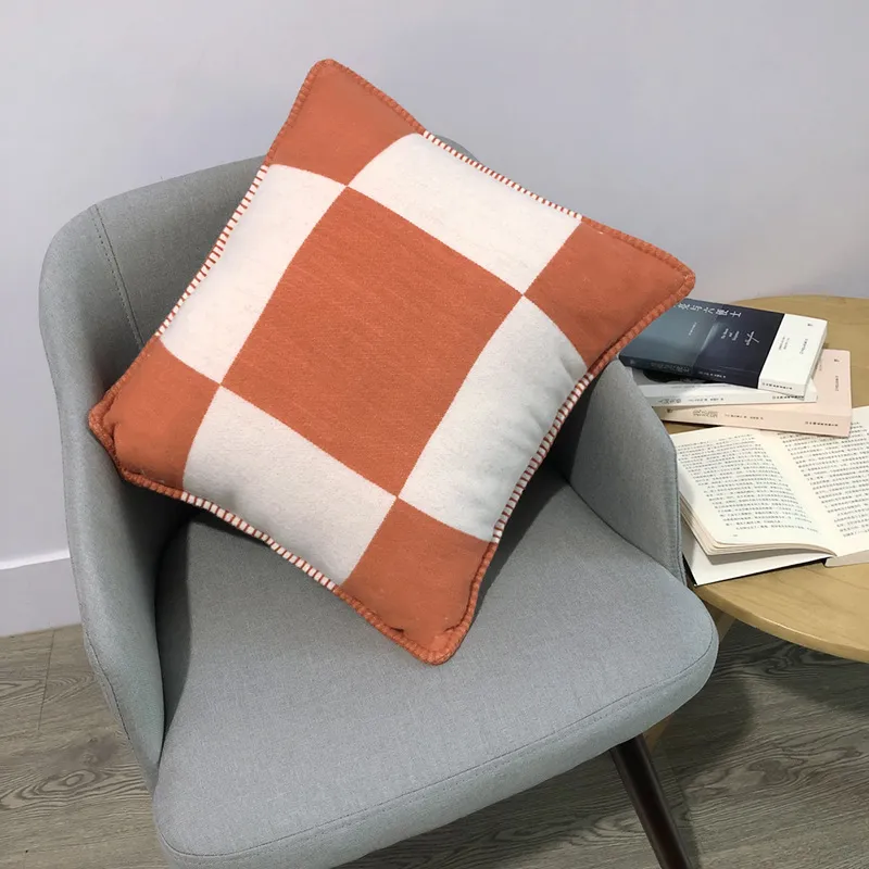 Designer Pillowcase 45*45cm English Letter Fashion Cushion täcker bomullsmaterial soffa vardagsrum dekoration 5 färg xd24496