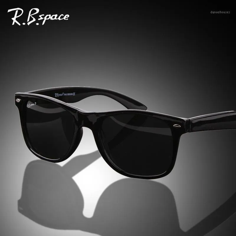 Solglasögon Partihandel-Fashion Polariserad Original Brand Sun Glasses Man Kvinnor Polaroid Gafas de Sol Vintage Oculos RB4105 Unisex1