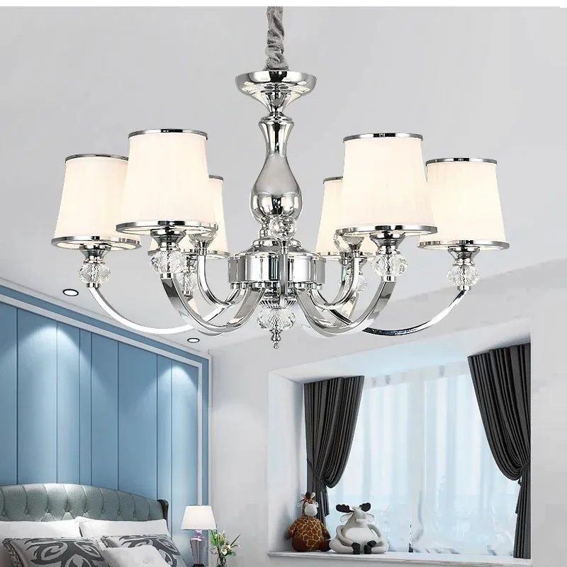 Chrome Crystal lustre Lights Moderne pour salon Chambre à coucher LED lustre Lustre lumineux Lampe cristalline E14 LED Éclairage