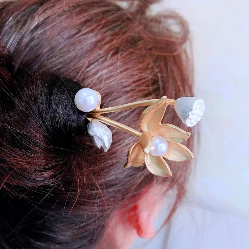 Morkopela Vintage Lotusの花の長いヘアピンの棒の金属の髪のピンアクセサリー女性のための宴会の髪の宝石類