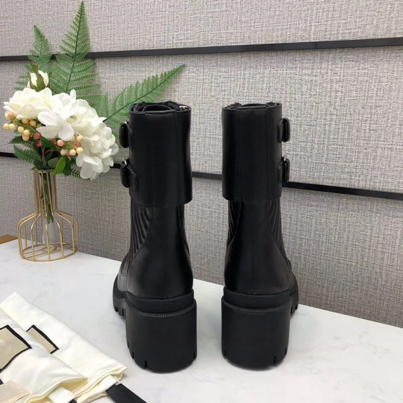 Best quality women boots fashion luxury women`s boot with Interlocking designer  boots winter Martin booties designer boots