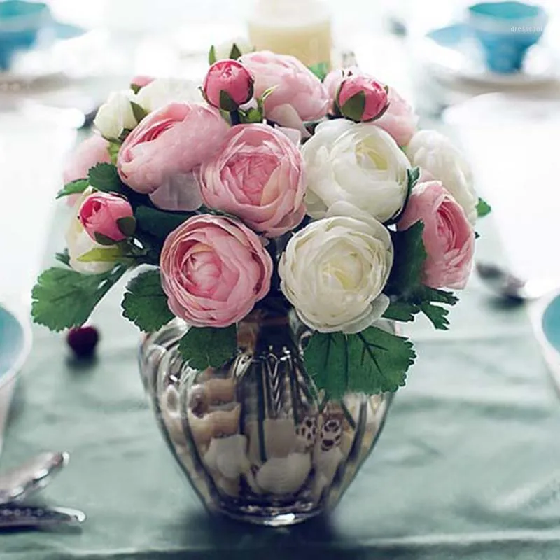 All'ingrosso- 10pcs fiori di rosa artificiali mani di camelia che tengono fiore di seta bouquet da sposa damigella d'onore in lattice vero tocco floreale festa di nozze1