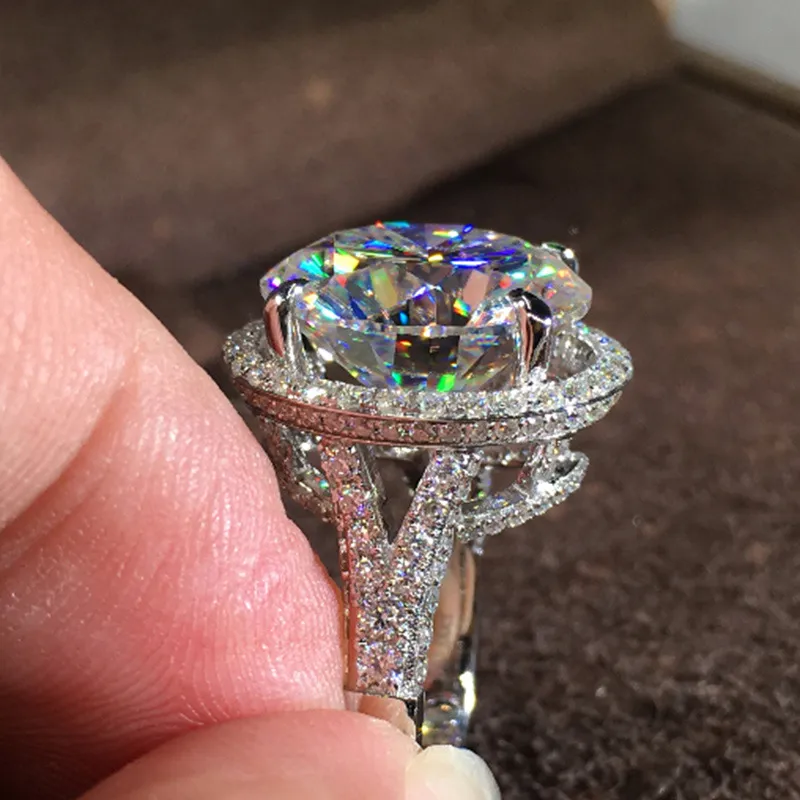 2023 Modering Charmante sieraden Silver Gem 925 Sterling Silver ingelegde diamanten bruiloft verlovingsring feest Geschenk gloednieuwe designeraccessoires
