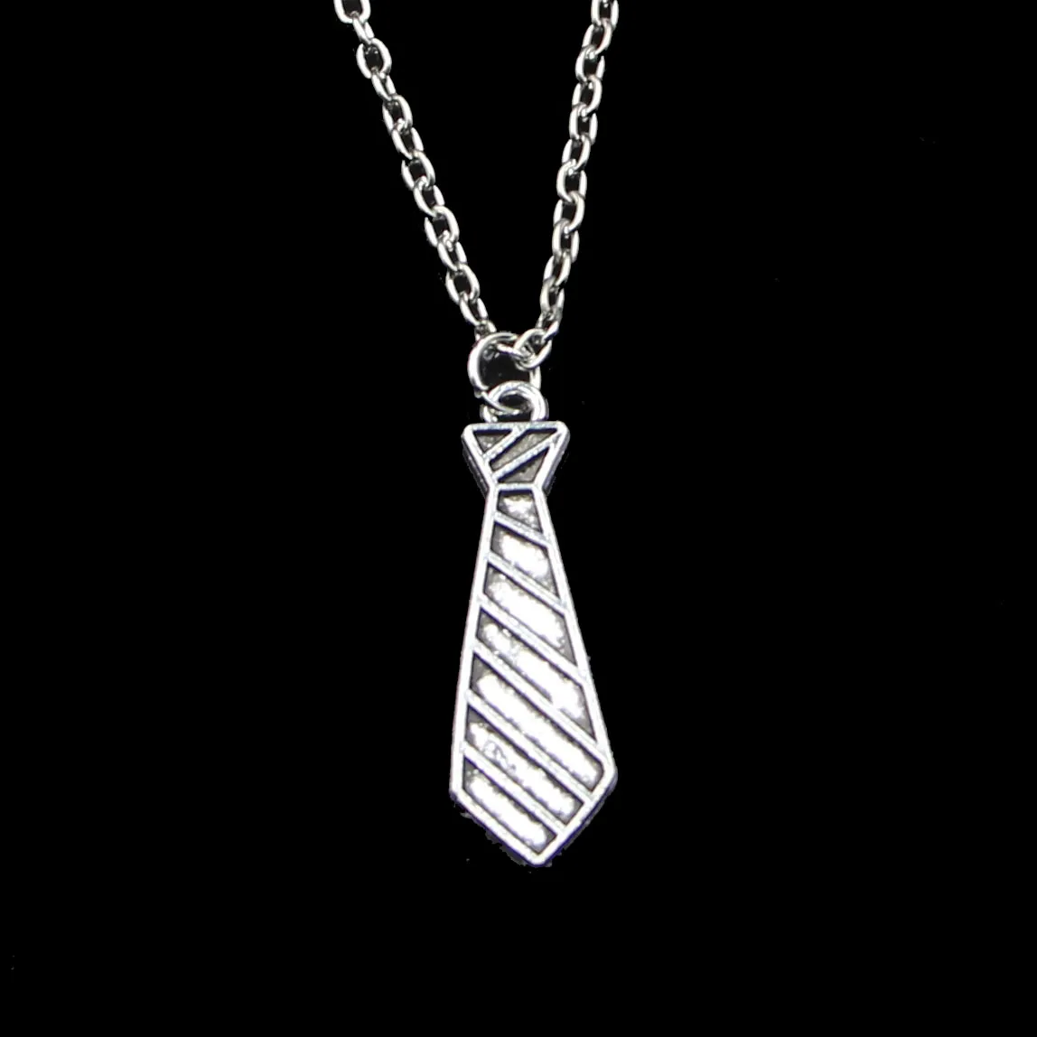 Мода 30 * 9мм галстука Tie ожерелье цепи Link Женский Choker ожерелье креативного ювелирных изделий партии подарка