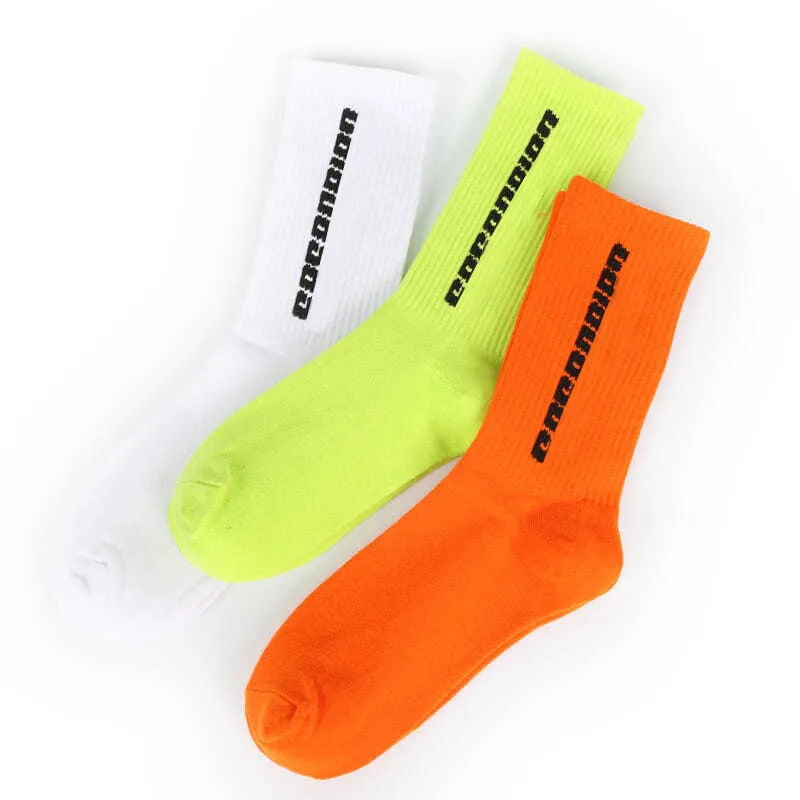 Herrstrumpor skateboard sock mode män kvinnor brev tryckta strumpor sportstrumpor sockningar hiphop