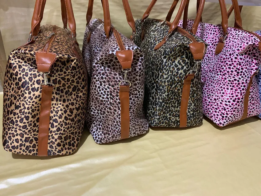 Christmas New Leopard women and Men Travel Bags Carry On Luggage Bag Men Duffel Bags Handbag Travel Tote Large Weekend Bag Mummy Bags