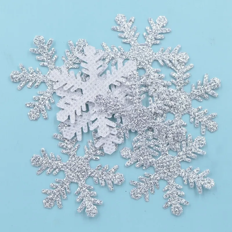 Partihandel 400pcs 4cm Glitter Silver Fabric Snowflake Applique för DIY Julfest Hantverk Träd Tillbehör Decor Patches S88 201127