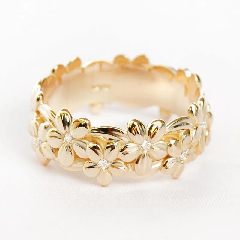S2002 Fashion Jewelry Graved Flowers Ring Lady's Wedding Anniversary Gift Ring