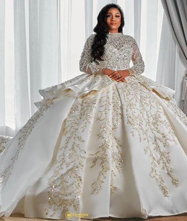 Arabic Luxurious Style A Line Wedding Gowns Long Sleeves Plus Size Puffy Train Princess Sparkly Sequins Bridal Party Dresses Robe De Marriage