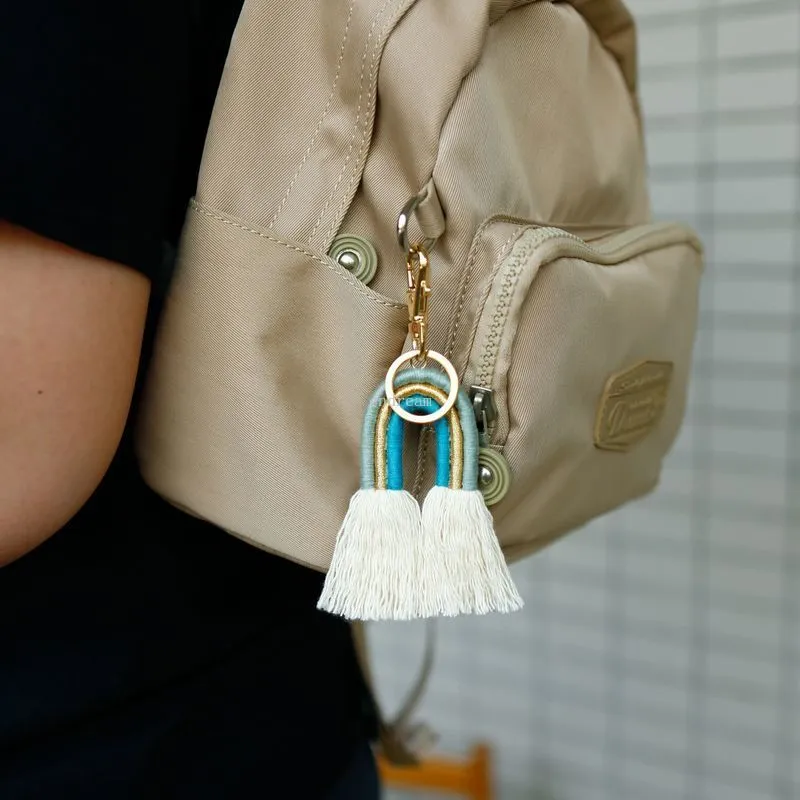 Kvinnor handgjorda Boho Rainbow Tassel Keychain Bag hänger guldnyckelhållare Fashion Jewelry Gift Will and Sandy Gift