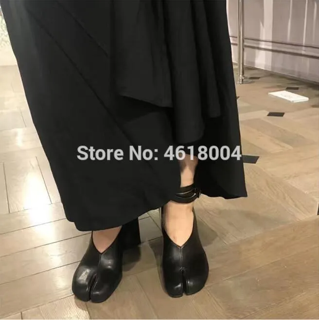Vintage Party men s dress shoes for Women KALMALL Split Pig Toe Loafers with Ankle Wrap and Chunky Heels Y200702
