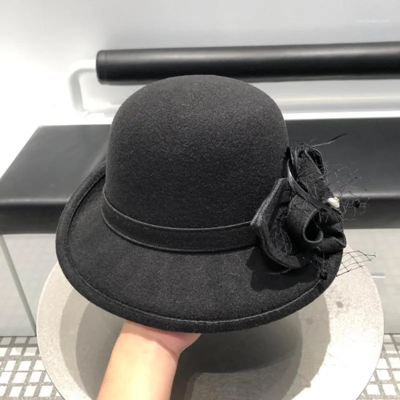 Bonnet / Skull Caps Élégant 100% Laine Feutre Chaud Chapeaux D'hiver Filet Garniture Femmes Fedoras Vintage Style Mariage Hat1