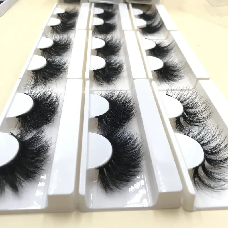 Preço de atacado 25mm Fluffy Real Mink Eyelashes 3D 5D 6D Estilos mistos em aleatório com papel misto livre de papel macio caixas de lash fshine