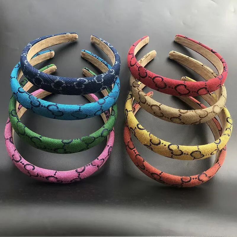 8 kleuren Koreaanse Merk Designer Dubbele Letters Gedrukt Regenboog Hoofdband Klassieke Eenvoudige Retro Vrouwen Haar Hoepel Luxe Twist Tulband Headwrap Hoofdaccessoires