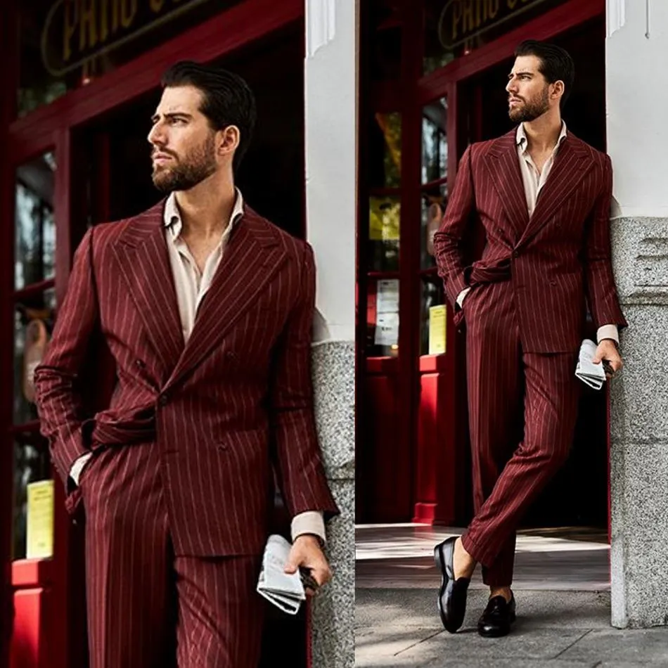 Burgonya Pinstripe Damat Düğün Smokin Yüksek Kalite Çift Breasted Mens Suits Peaked Yaka Balo Parti Blazer Ceket (Ceket + Pantolon)