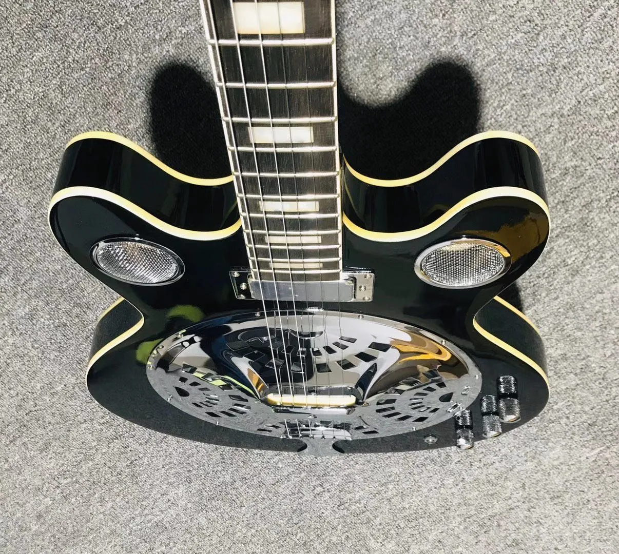 Guitare Lap Steel électrique 6 Cordes Acier - Noir, 73.3cm, Corps Peuplier, Micro Simple Bobinage