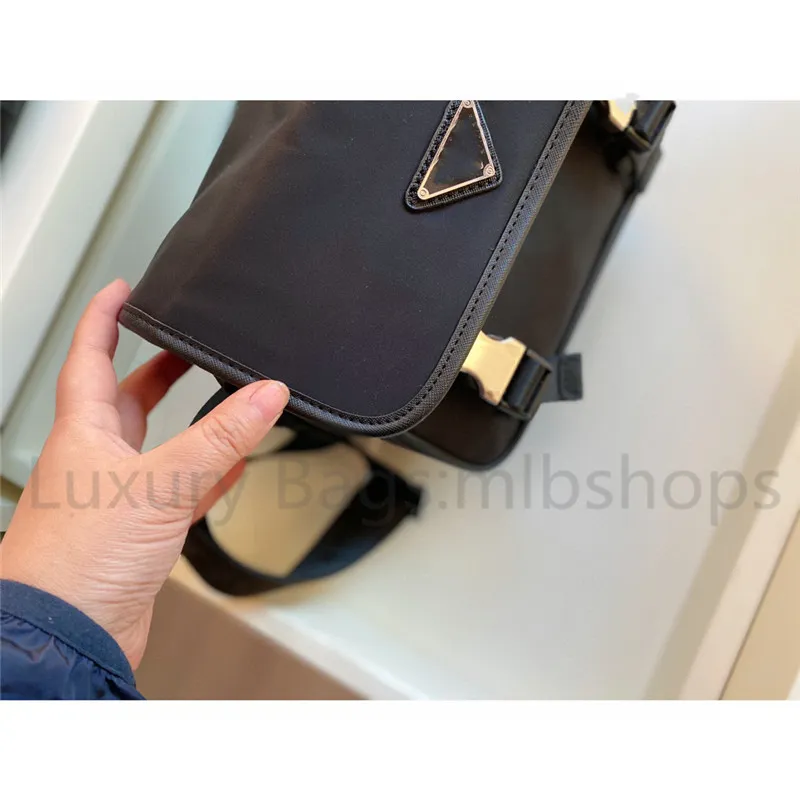 2021 New Designer Luxury Shoulder Bags high quality nylon Handbags Bestselling wallet women bags men Crossbody bag Hobo purses Satchels bag