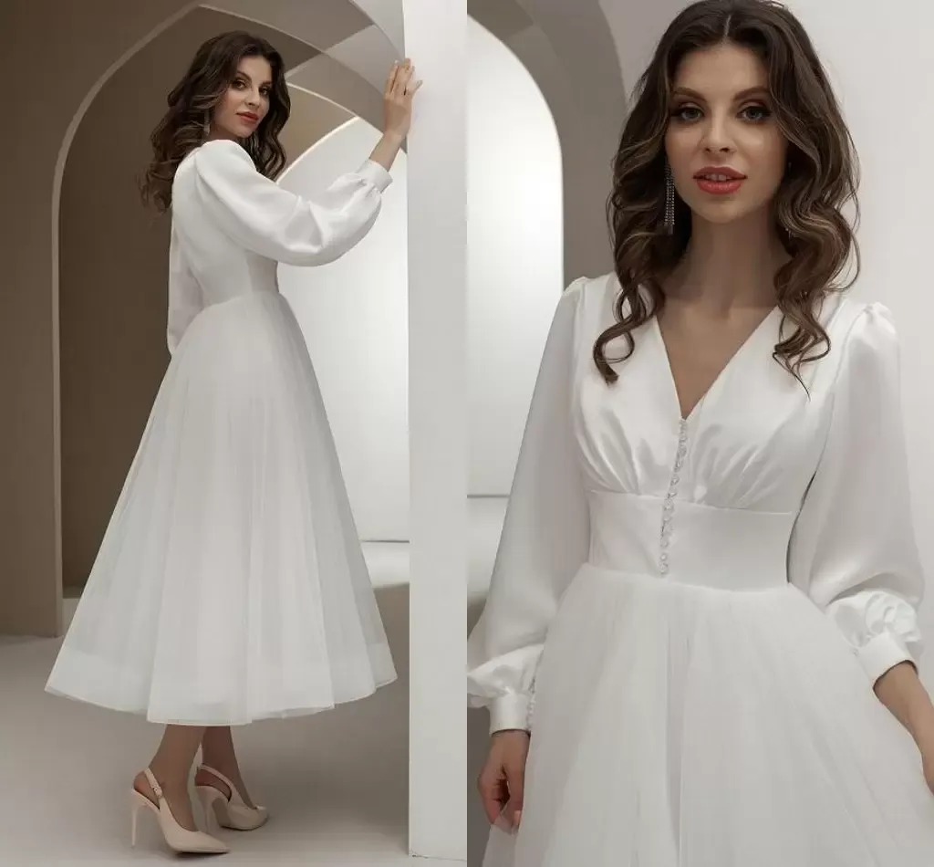 2022 Longues manches de poète Robes de mariée Simple Boho Beach Robe de mariée Satin Tea Longueur V ecoule Col personnalisé Made Plus Taille Vestidios de Novia