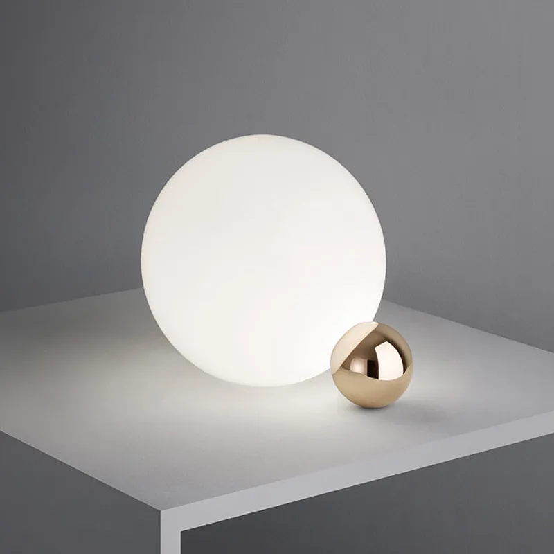 Postmodern Creative Glass Salon Stół Light Art Nocna sypialnia Studium Designer Lampa stołowa