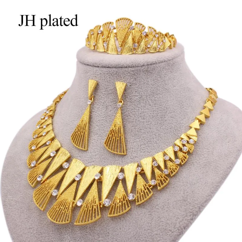 Bijoux Collier Ensembles Or Prix 24K Gold Couleur Dubaï Luxe pour Femmes Cadeaux de mariage Africain Bracelet Bridal Collier Collier Boucles d'oreilles Bague Bijoux Ensemble